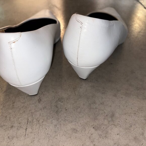 Vintage Paloma White Genuine Leather Kitten Heels 7.5B - Picture 6 of 8